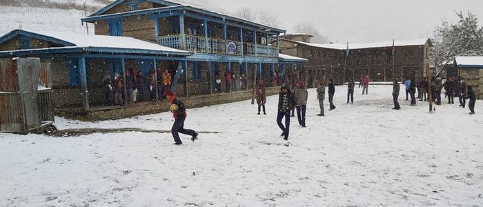 Image result for हुम्लामा हिमपात: परीक्षामा लेख्न नसकेर रोए विद्यार्थी